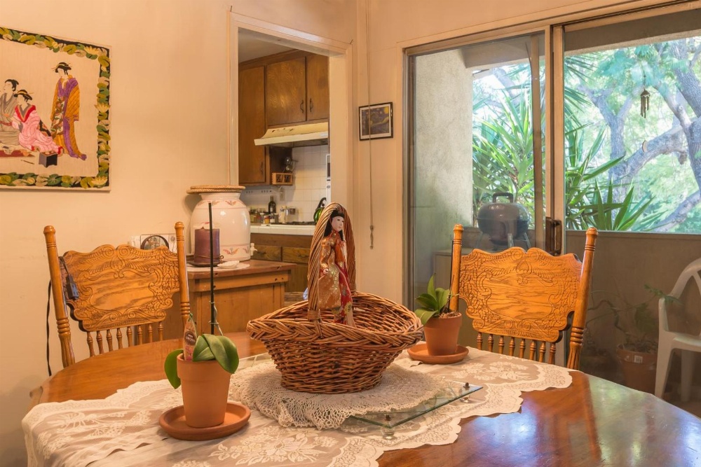 Clean, Kind and Peaceful Main image